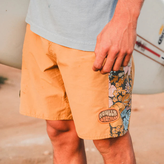 Ensueño Boardshorts / Flower Power Dijon - Howler Bros