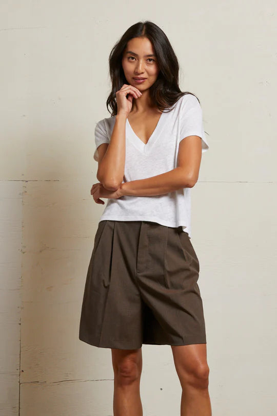 Rosie - linen blend Vneck T - Natural - Perfect White Tee